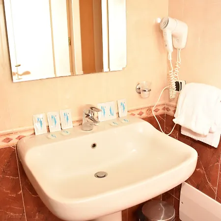 米拉瓦耶酒店 3*