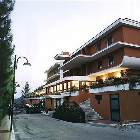 Miravalle מלון